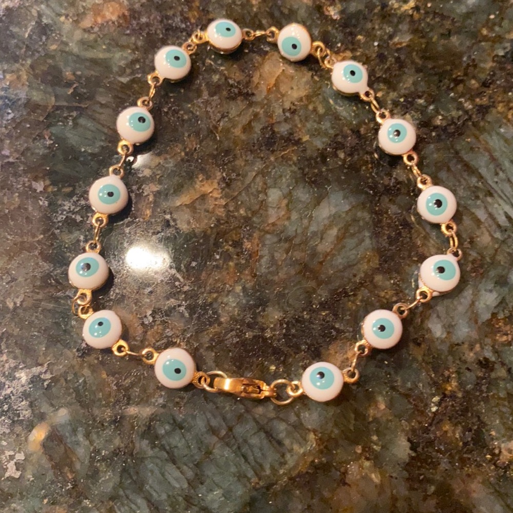 Evil eye bracelet…🌺